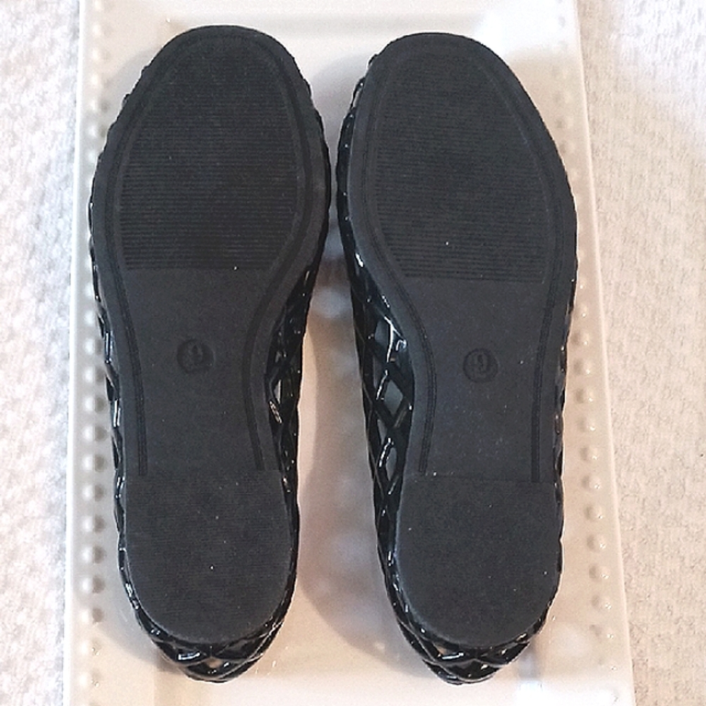 Gorgeous! Old Navy Black Diamond Design Jelly Flats with Glossy Finish 9 🏝 - Picture 8 of 11